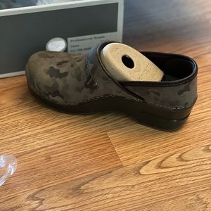 Dansko CamoSize 36 never worn